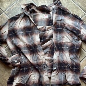 Levi's Plaid Button-Up Shirt